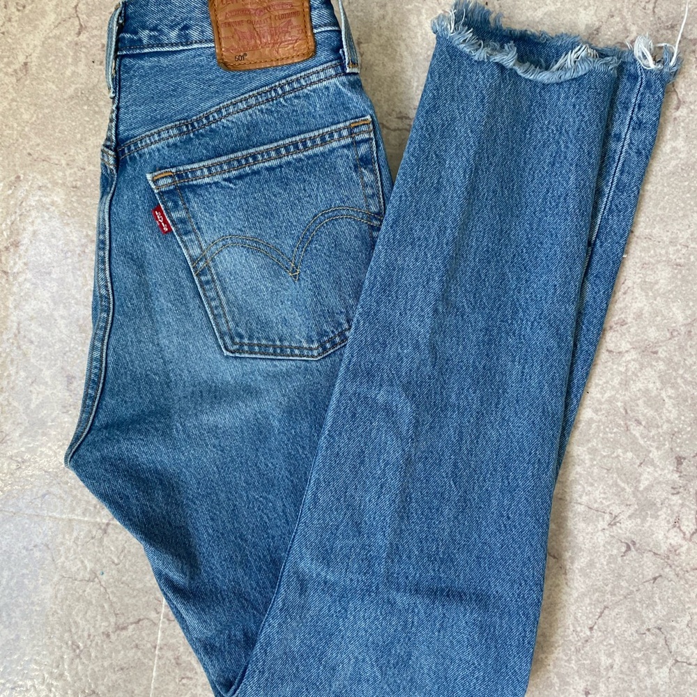 LEVI 501 original fit women’s jeans